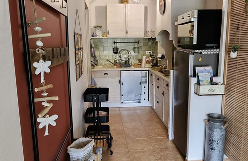 Suze-la-Rousse House | Les Menthes Sauvages