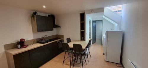 Villeneuve-sur-Yonne Apartment | Les Merciers