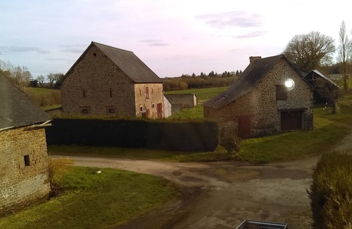 Brece House | LES MEZERAIS RURAL 1 BED PRIVATE COSY GITE SLEEPS 2