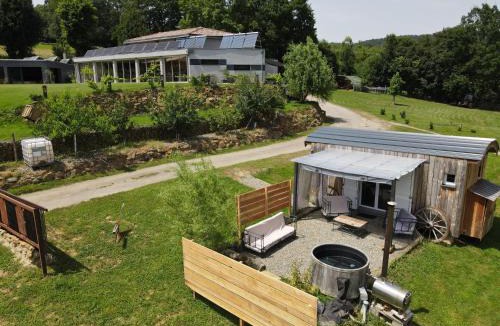 Encausse-les-Thermes Ski Chalet | Les Milles Bottes et ses Roulottes