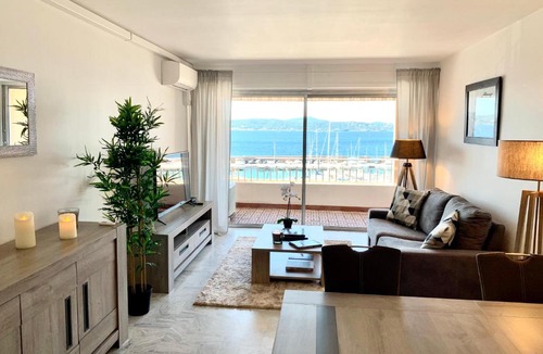 Sainte-Maxime City Centre Apartment | Les MIMOSAS