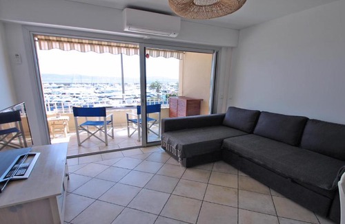 Sainte-Maxime City Centre Apartment | Les Mimosas