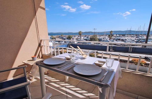 Sainte-Maxime City Centre Apartment | Les Mimosas
