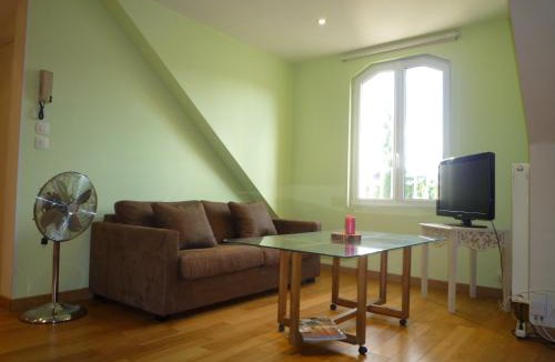 Devant-les-Ponts Apartment | Les Mirabelles