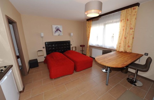 Seingbouse Hotel | Les Mirabelles