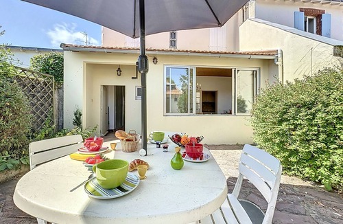 La Bernerie-en-Retz House | Les Mouettes by Interhome