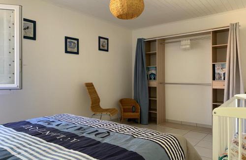 LʼIle-dʼOlonne House | les mouettes