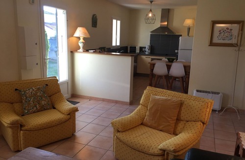 Lamanon House | Les Muriers 1