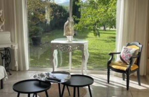 Saint-Etienne-du-Gres Villa | Les Muscades