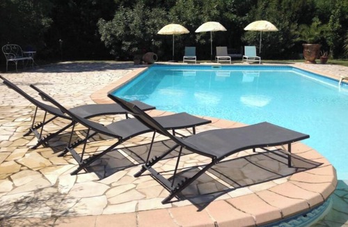 Saint-Etienne-du-Gres Villa | Les Muscades