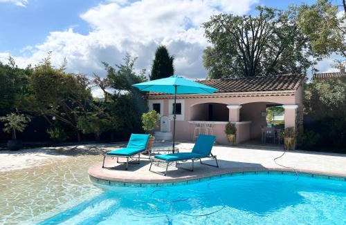 Saint-Etienne-du-Gres Villa | Les Muscades