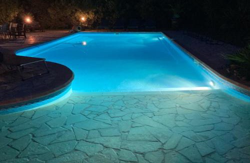 Saint-Etienne-du-Gres Villa | Les Muscades