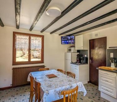 Cier-de-Luchon House | Les narcisses