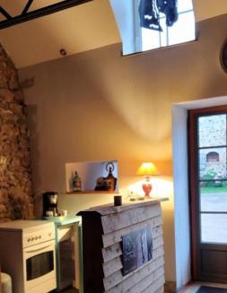 Saint-Aubin-de-Locquenay House | Les naturelles