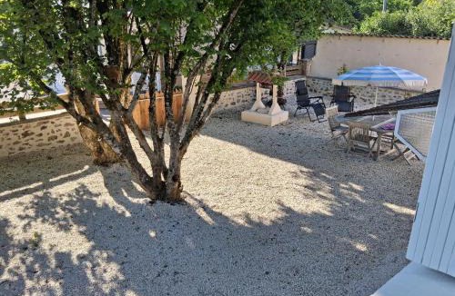 Rochechouart House | les noisetiers de verinas