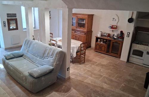 Rochechouart House | les noisetiers de verinas