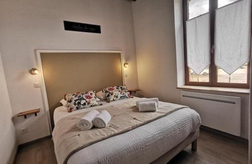 Loreux Bed & Breakfast | Les Nuitées de Bois Renaud Chambres d'Hôtes LA P'TITE MAISON