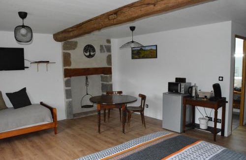 Saint-Projet-de-Salers Bed & Breakfast | Les Nuits de Vieillespeze