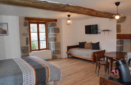 Saint-Projet-de-Salers Bed & Breakfast | Les Nuits de Vieillespeze