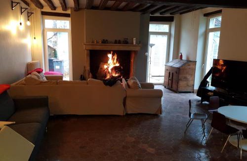 Escolives-Sainte-Camille Bed & Breakfast | Les Oiseaux de Passage