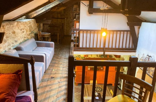 Favars House | LES OISEAUX