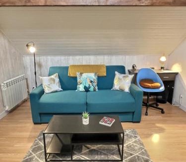 Corbeil-Essonnes Apartment | LES OISEAUX - WIFI Fibre - PARKING - PROCHE RER D