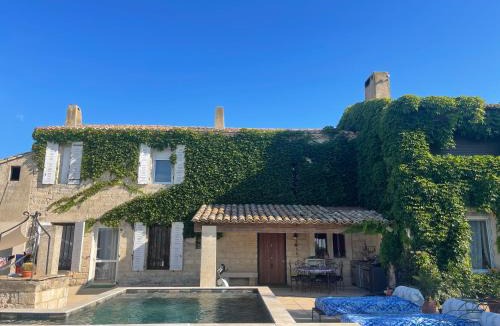 Vauvert House | Les Olivades