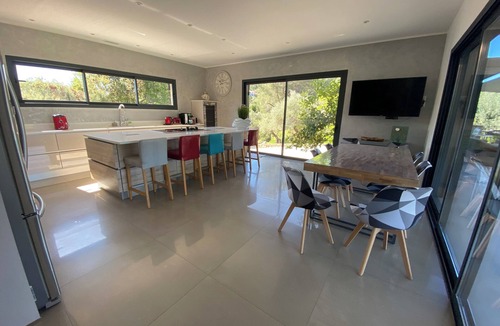 Sollies-Toucas House | LES OLIVIERS" ARCHITECT-DESIGNED HOUSE