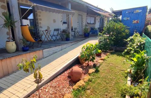 LʼIle-dʼOlonne House | Les oliviers