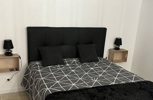 Venejan Apartment | Les Oliviers