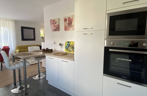 Baguer-Morvan House | Les Orchidée* B&B