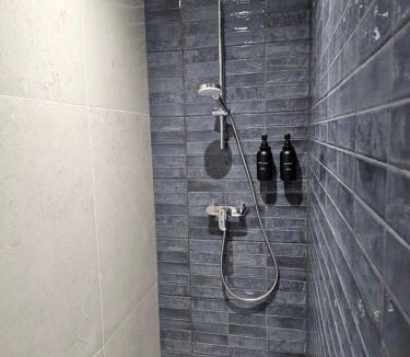 Castelnau-d'Aude House | Les Oreillers Multicolores