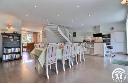 Montreuil-sur-Ille House | Les ormelles