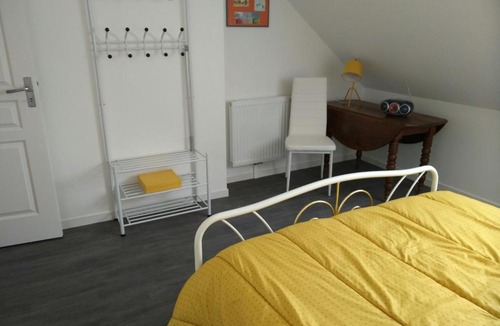 Saint-Coulomb Apartment | Les Oyats