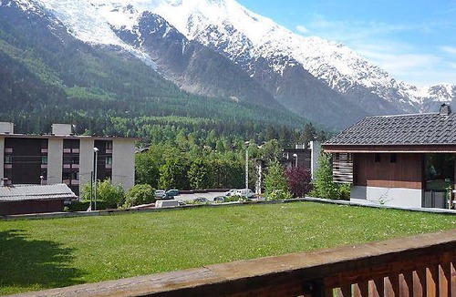 Chamonix City Centre Apartment | Les Pècles