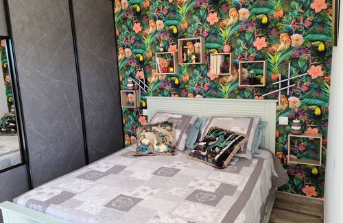 Saint-Laurent-La-Vernede Bed & Breakfast | Les Papillons D'uzès