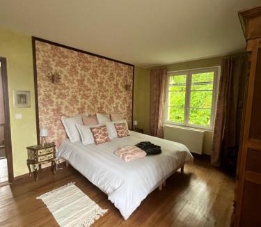 Gondrin House | Les Papillons de Baccara