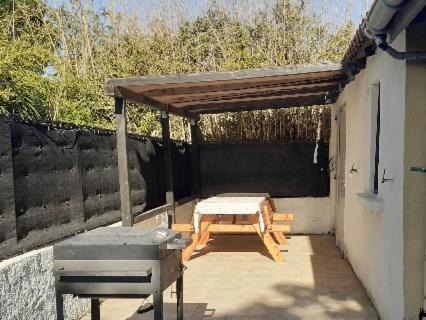 Le Sambuc House | les papyrus avec draps
