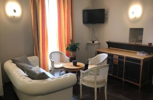 La Roche-sur-Yon Hotel | Les Pastels