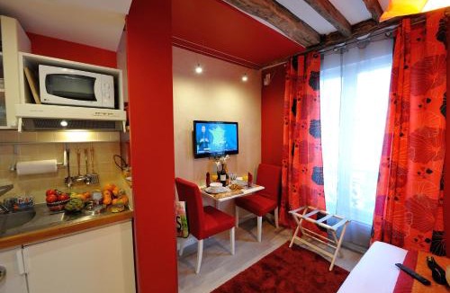 Arts-et-Metiers Apartment | Les Patios du Marais 1