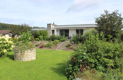 Coeuve Bed & Breakfast | Les Petites Chambres de la Bleue Maison