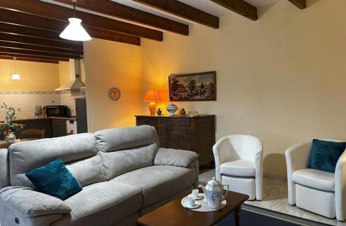 Champagne-le-Sec House | Les petites chaumes