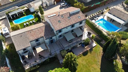 Marseillette Apartment | Les Petites Ecuries - Gîte Ponpon