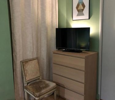 Notre-Dame Apartment | Les Petits Apparts Versailles