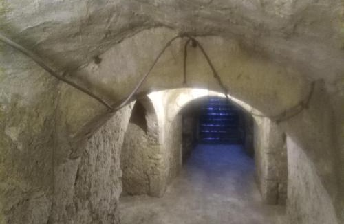 Yevre-le-Chatel Bed & Breakfast | LES PETITS CHATOUILLERs