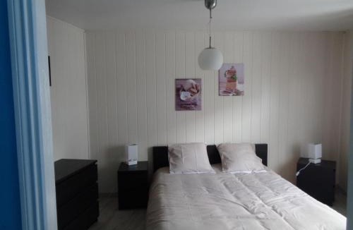 Lestrem House | Les Petits Souliers