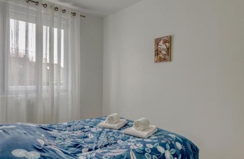 Royallieu Village Apartment | Les Peupliers Appart de Charme