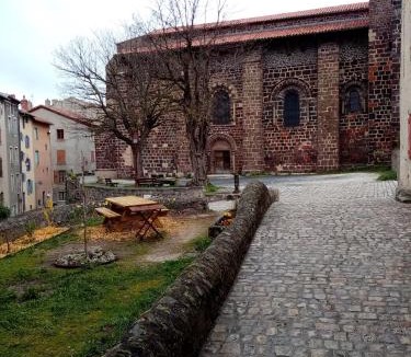 Le Monastier-sur-Gazeille Bed & Breakfast | Les piaules du dahu