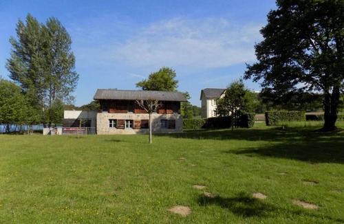 Senaillac-Latronquiere House | Les Pieds dans l'Eau