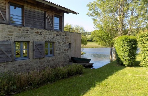 Senaillac-Latronquiere House | Les Pieds dans l'Eau